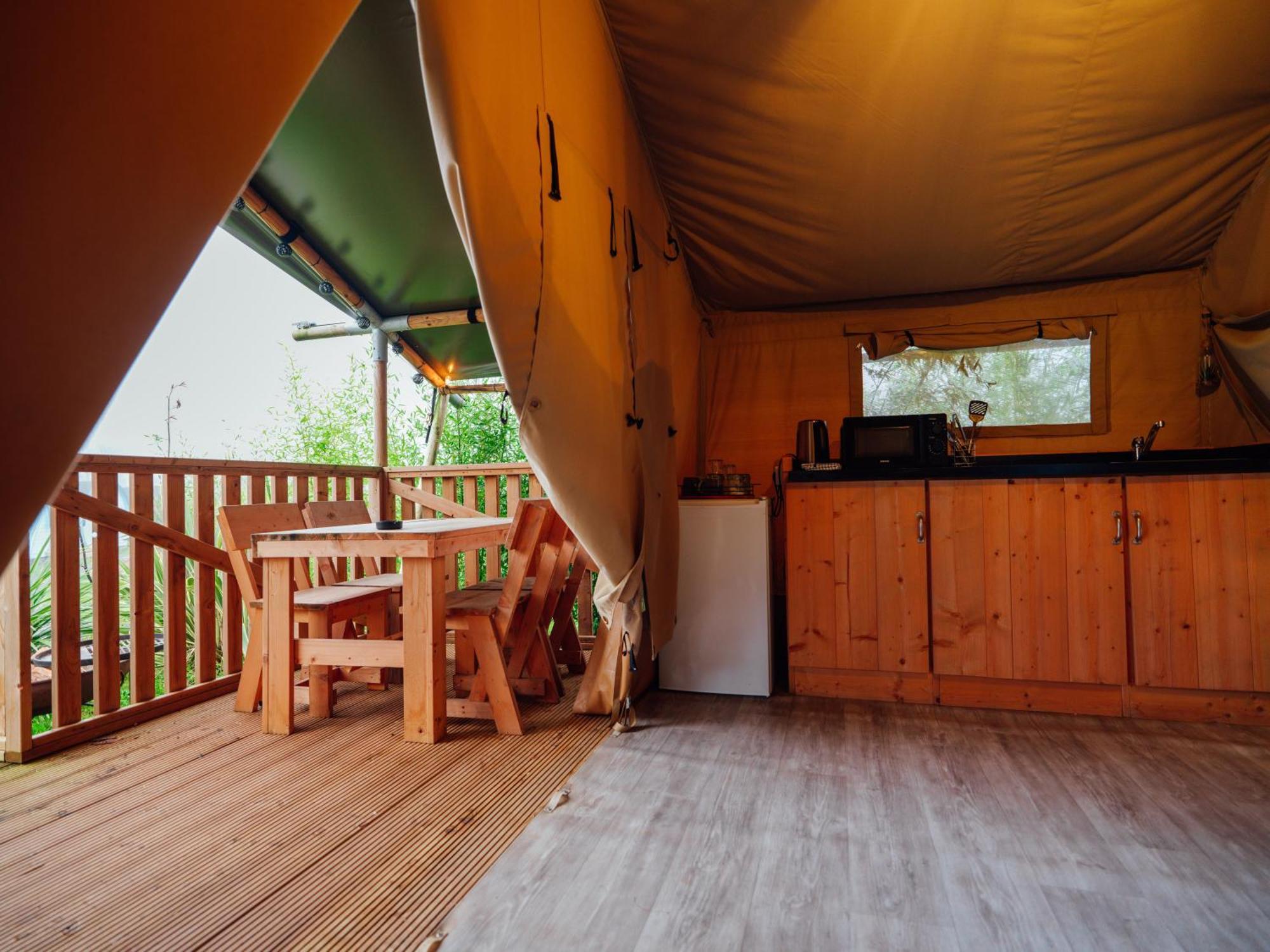 Sunset Retreats Safari Tent Ombersley Eksteriør billede