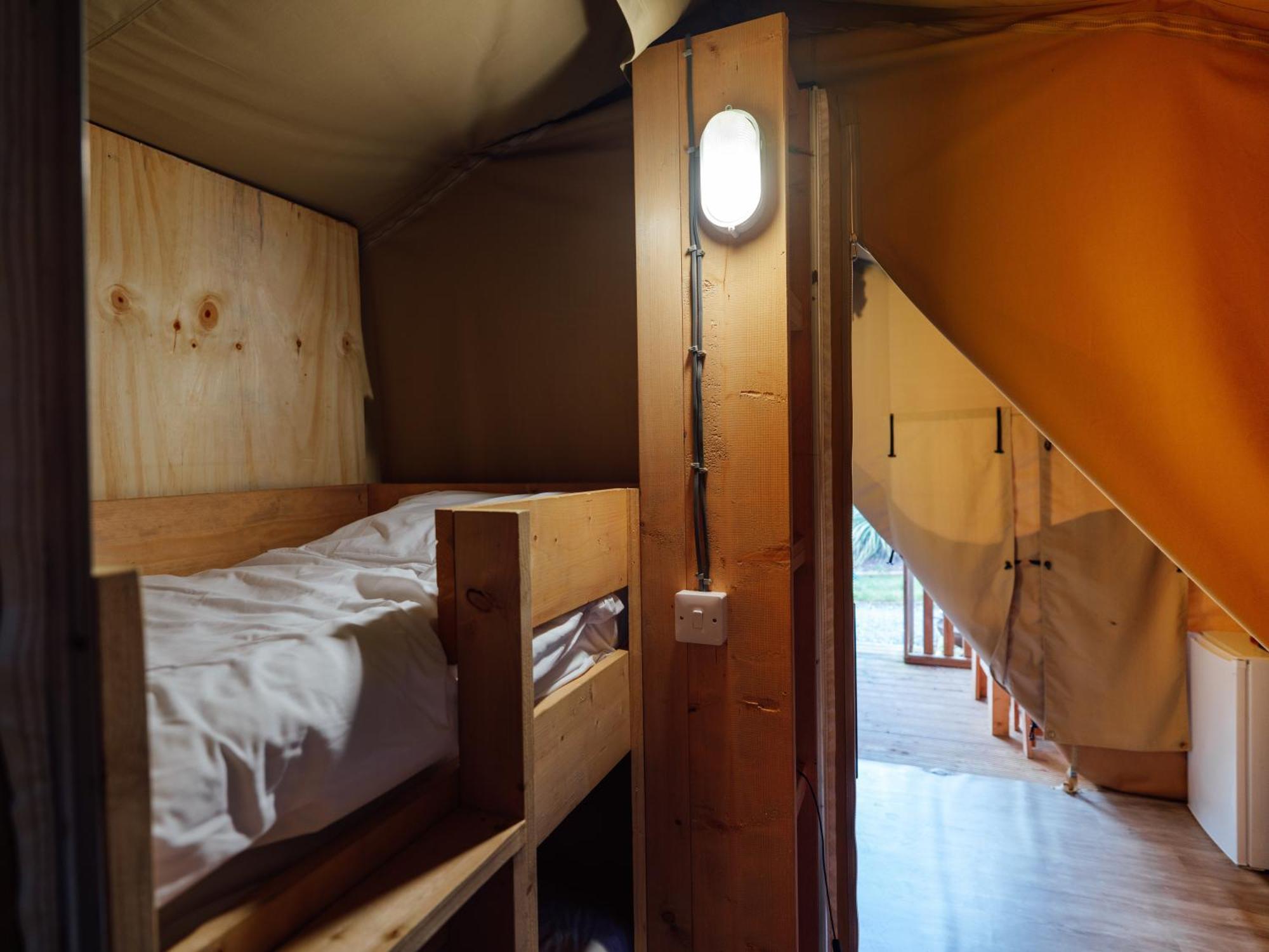 Sunset Retreats Safari Tent Ombersley Eksteriør billede
